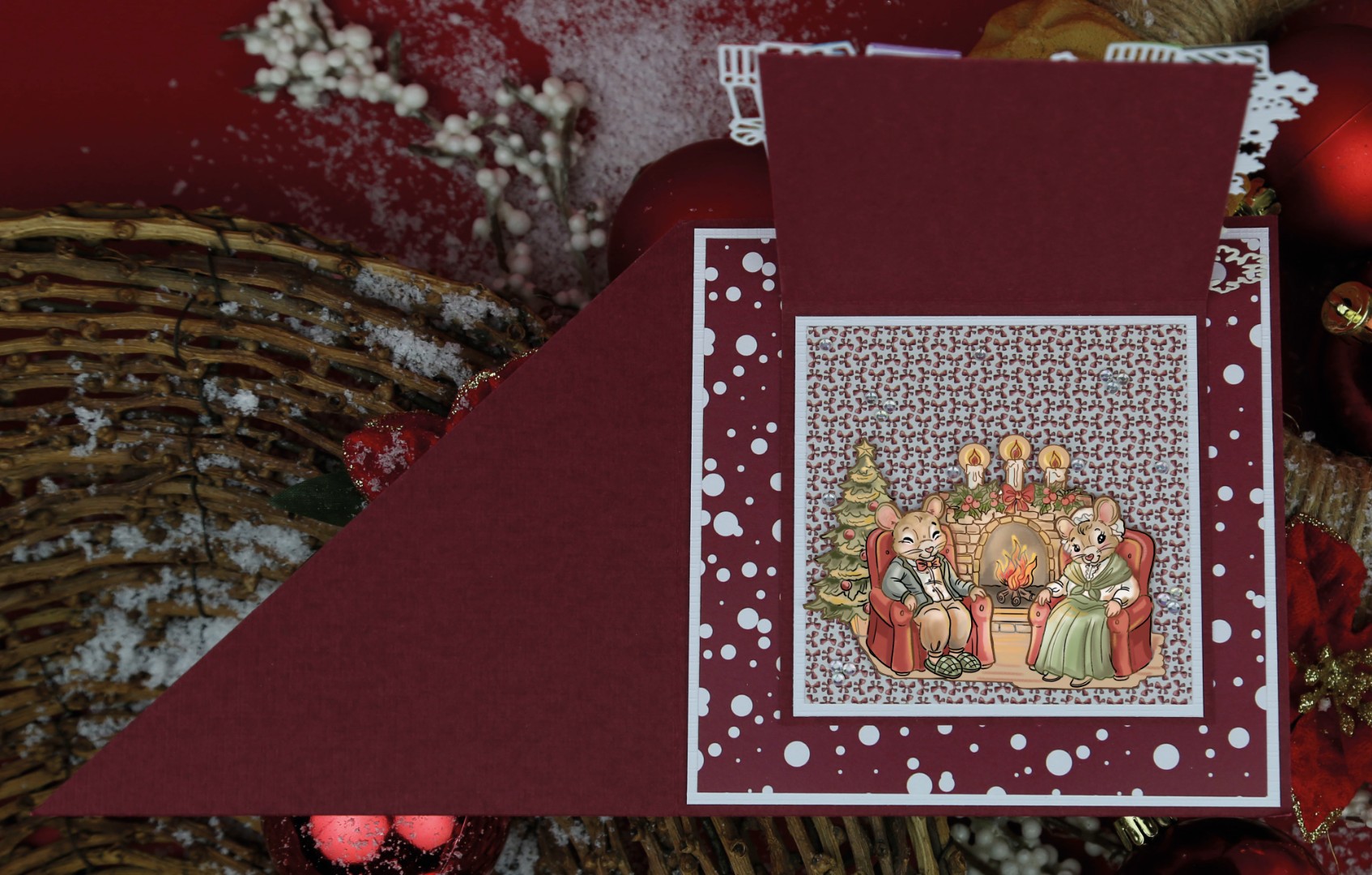 3D Push Out - Yvonne Creations - A Gift for Christmas - Fireplace