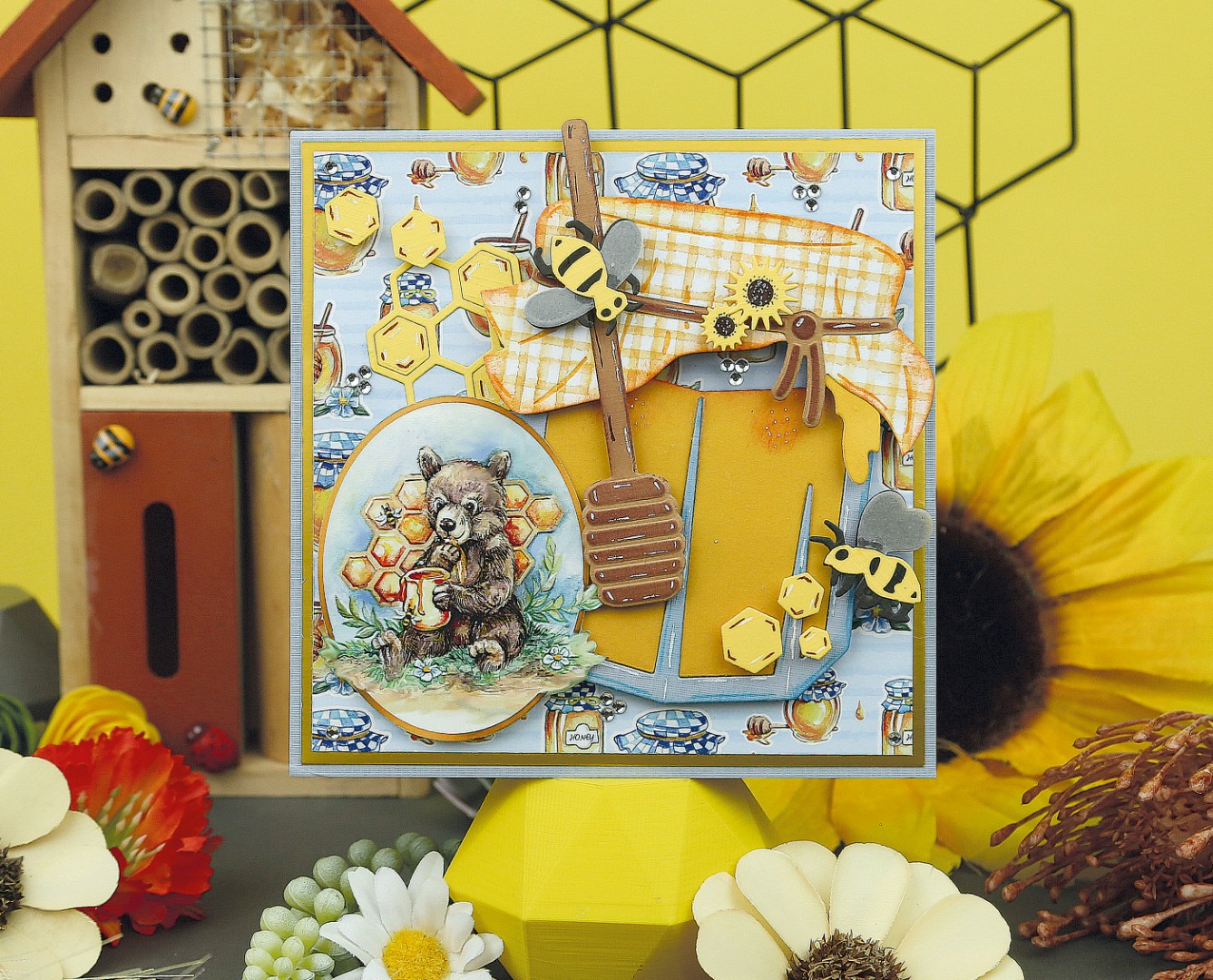 Dies - Yvonne Creations - Bee Honey - Honey